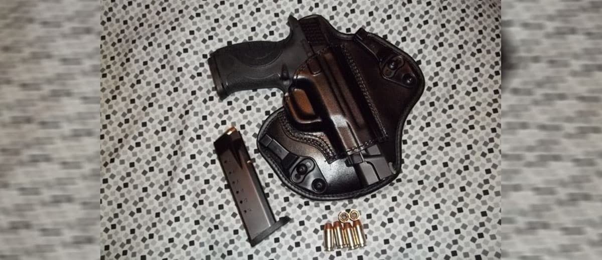 #DIGTHERIG – This Guy and his S&W M&P 40 Pro in a Bianchi Holster