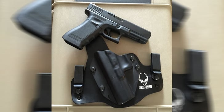 #DIGTHERIG – Daniel and his Glock 22 RTF in an Alien Gear Holster