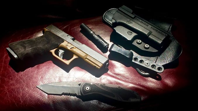 #DIGTHERIG – Kristopher and his Glock 19 in a Comp-Tac Holster