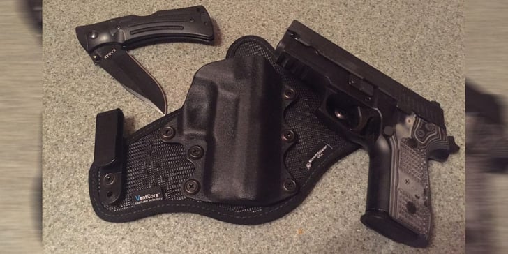 #DIGTHERIG – Shaun and his Sig Sauer P229 in a StealthGearUSA Holster