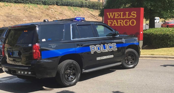 [CCW IN ACTION] Concealed Carrier Defends Himself And Others Against Bank Robber