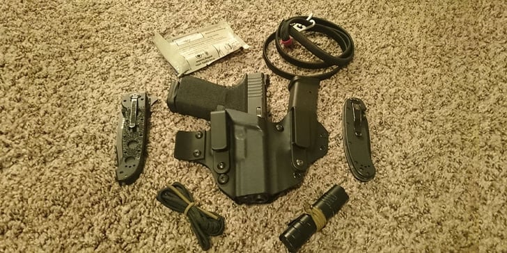 #DIGTHERIG – Jar and his Glock 19 in a Trex Arms Sidecar Holster