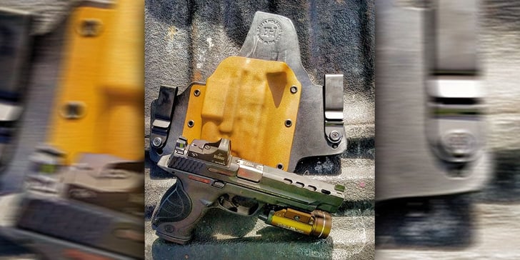 #DIGTHERIG – This Guy and his S&W M&P Pro C.O.R.E in a Custom Made Bratta Holster