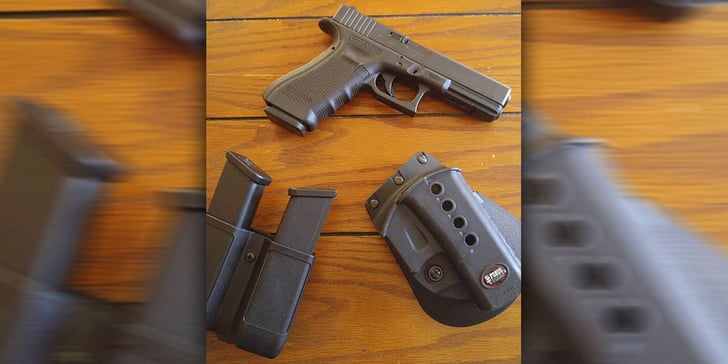 #DIGTHERIG – Chris and his Glock 17 in a Fobus Holster