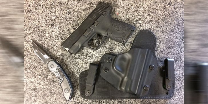 #DIGTHERIG – Travis and his S&W M&P Shield 9mm in an Alien Gear Holster