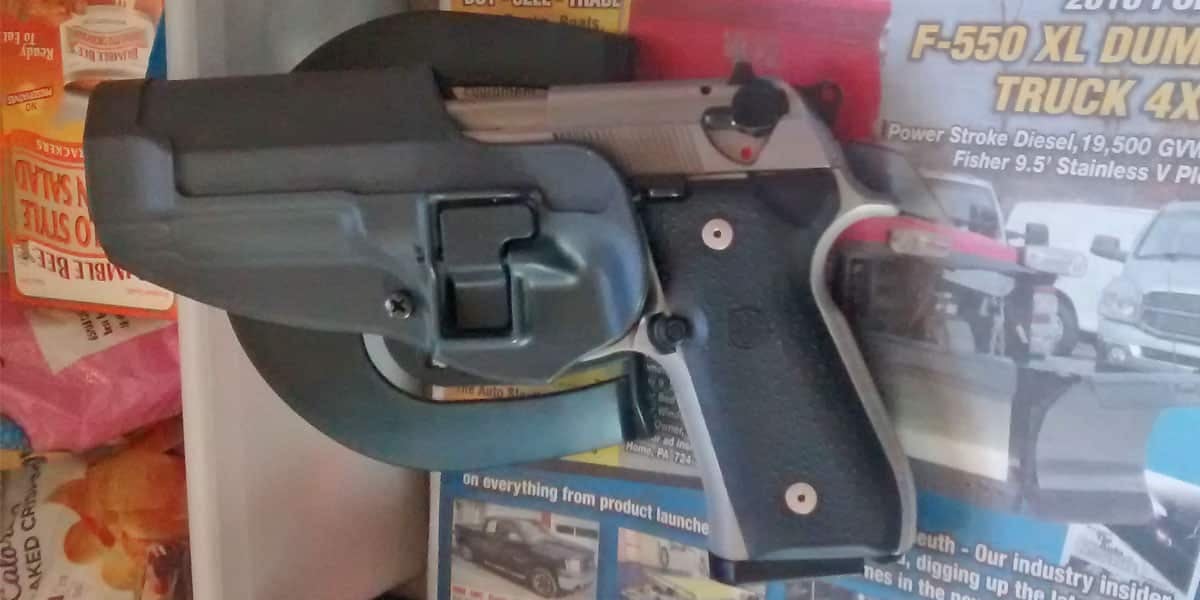 #DIGTHERIG – Gilbert and his Beretta 92FS in a Blackhawk Holster