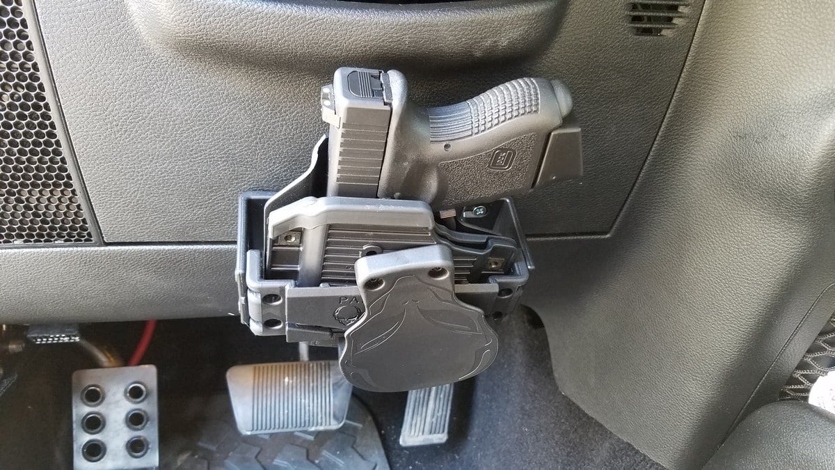 [REVIEW] Alien Gear Cloak Dock Holster Mount For Nearly Any Surface