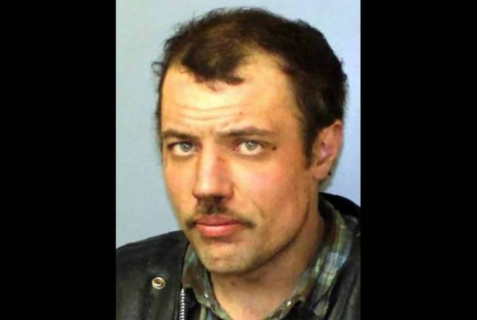 Reason #5,393 to have a Gun at Home: Crazy Employee with Chainsaw