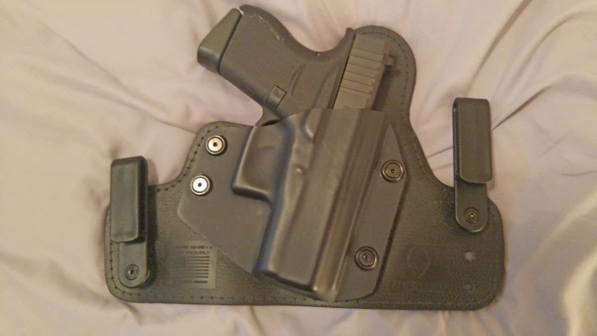 #DIGTHERIG – John and his Glock 43 and his Alien Gear Holster