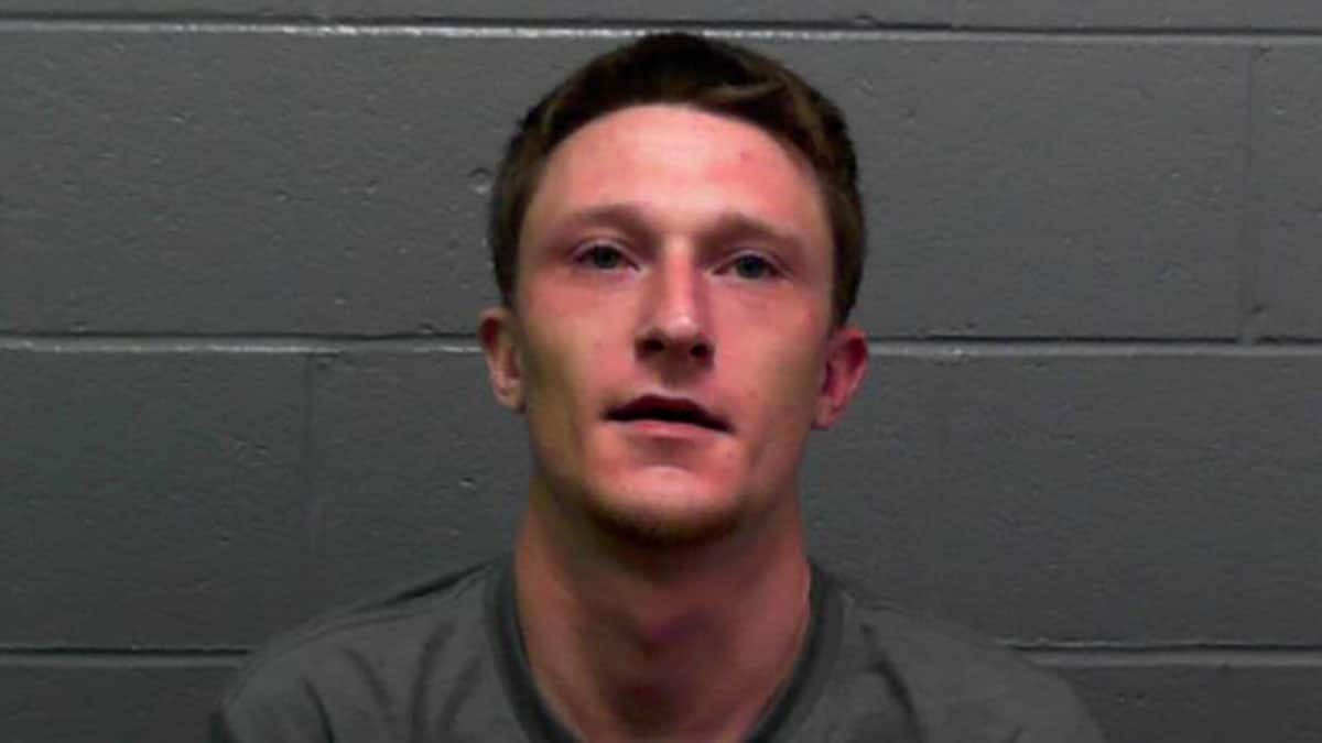 “Don’t Make Me Pull My Piece” Robber’s Words Right Before Running After Clerk Pulls His Own Piece