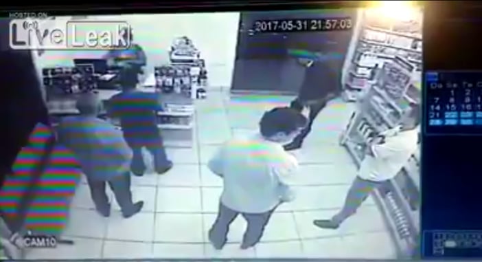 [VIDEO] Thug Tries To Rob Store Where Every Person Inside Was Armed