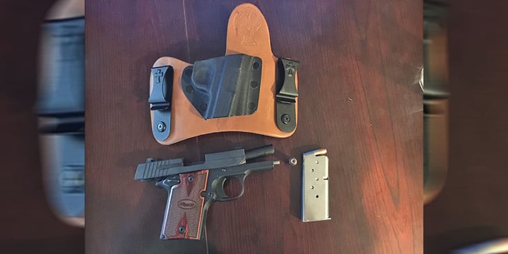 #DIGTHERIG – Dale and his Sig Sauer P938 in a CrossBreed Holster