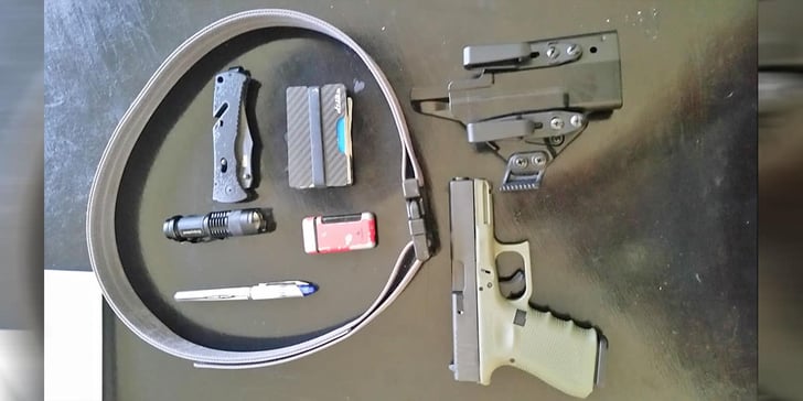 #DIGTHERIG – Tyler and his Glock 19 in a Raven Concealment Holster