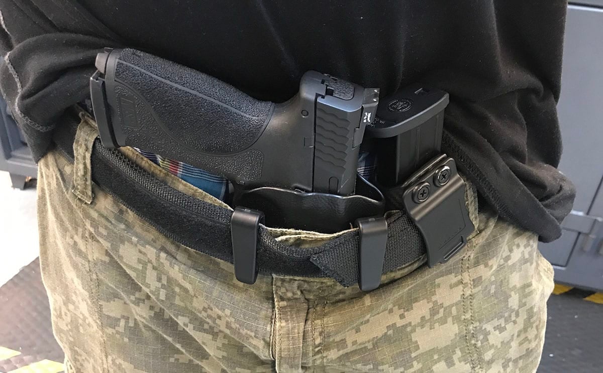 #DIGTHERIG – Rocky and his Smith & Wesson M&P 2.0 in a JM Custom Kydex  Holster