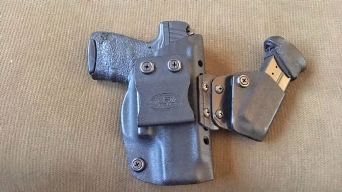 #DIGTHERIG – Scott and his Walther PPS (mostly) in a Dara Holster