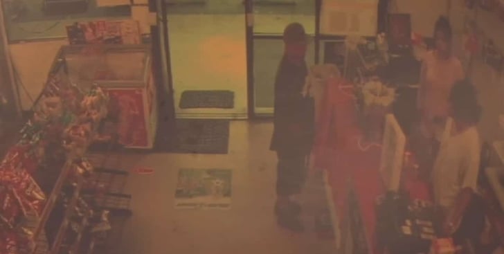 Clerk Shows Gun, Armed Thug Runs Fast: Why Being Armed Makes A Difference