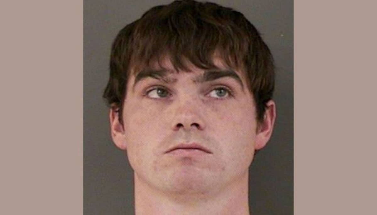 Gun vs Knife: Concealed Carrier Stops Man Threatening Driver With Large Knife