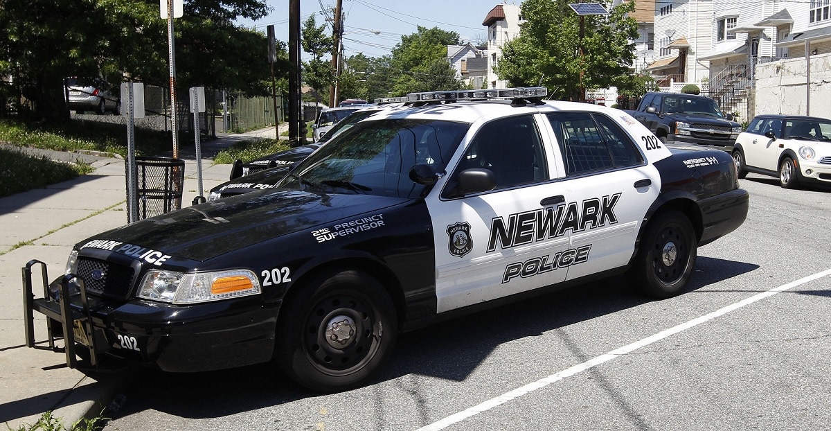 Two Thugs In NJ Target Off-Duty Cop For Robbery, Both Lose Their Lives