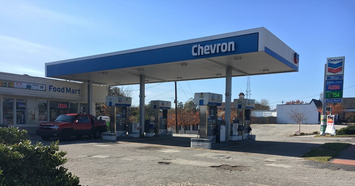 Armed Robber Shot By Gas Station Clerk