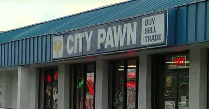20-Year-Old Draws Two Guns On Pawn Shop Owner, Is Then Shot And Killed
