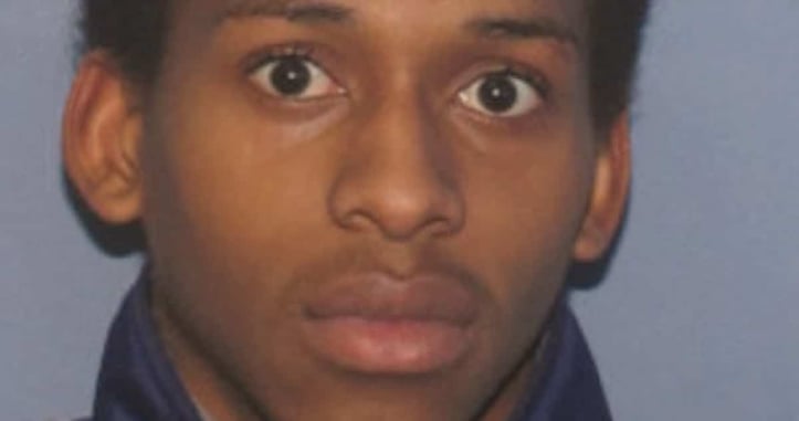 2 Thugs Make Run at Auto Parts Store, One Survives