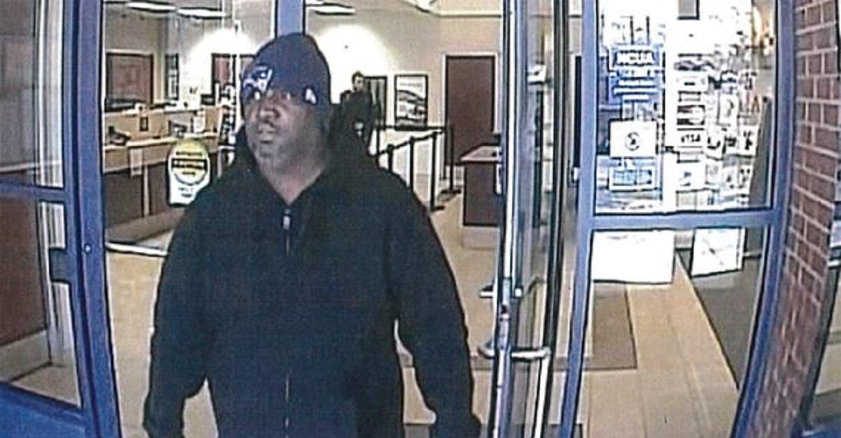 Man Attempts Bank Robbery Armed With a Patriots Hat and Scissors