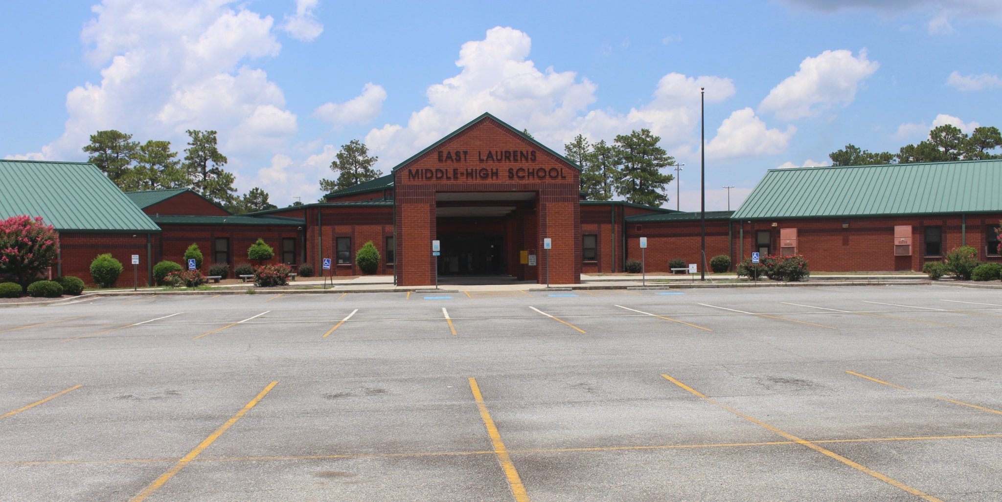 School System In Georgia Will Start Allowing Employees To Carry Firearms