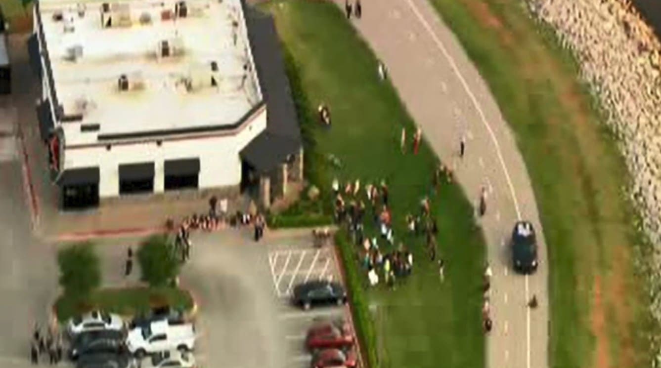 BREAKING: Armed Citizen Shoots And Kills Gunman Who Opened Fire Inside Oklahoma Restaurant