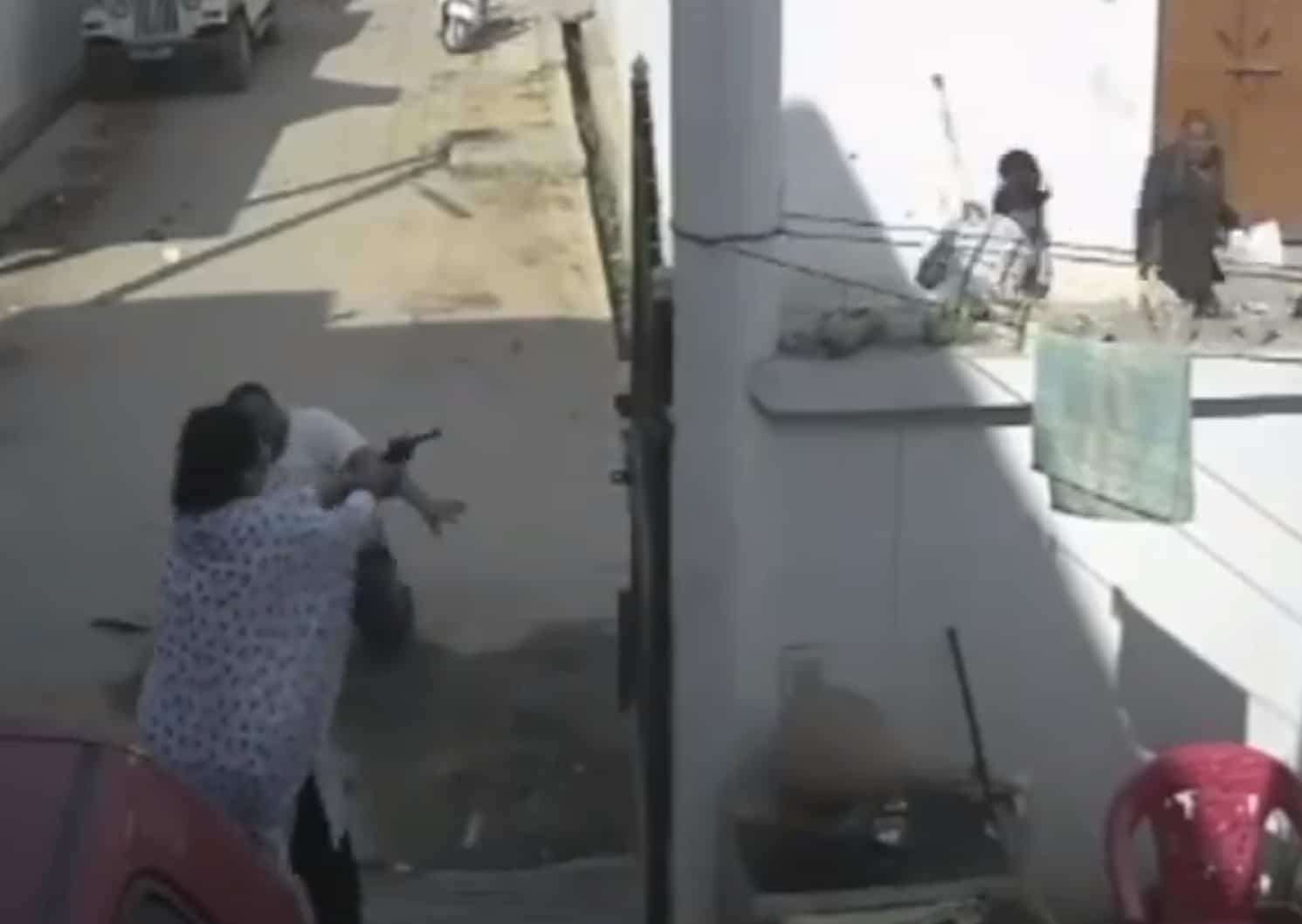 Wife With Revolver Saves Husband From Brutal Beat Down *WATCH*