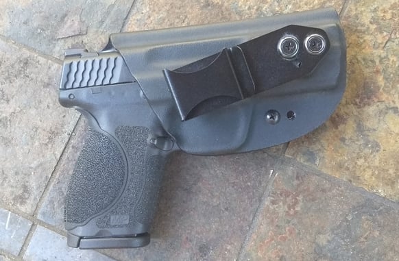 #DIGTHERIG – Ken and his Smith & Wesson 9 M2.0 Compact in a Vedder LightTuck Holster