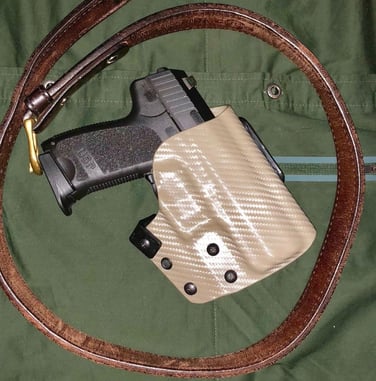#DIGTHERIG – Brad and his H&K USP Compact in a JM Custom Kydex Holster