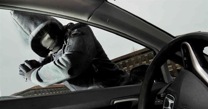 Car-Jacking Attempt Fails Miserably, Because 24-Year-Old Armed Citizen