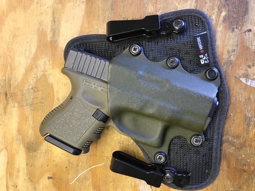 #DIGTHERIG – Dennis and his Glock 26 in a StealthGearUSA Holster
