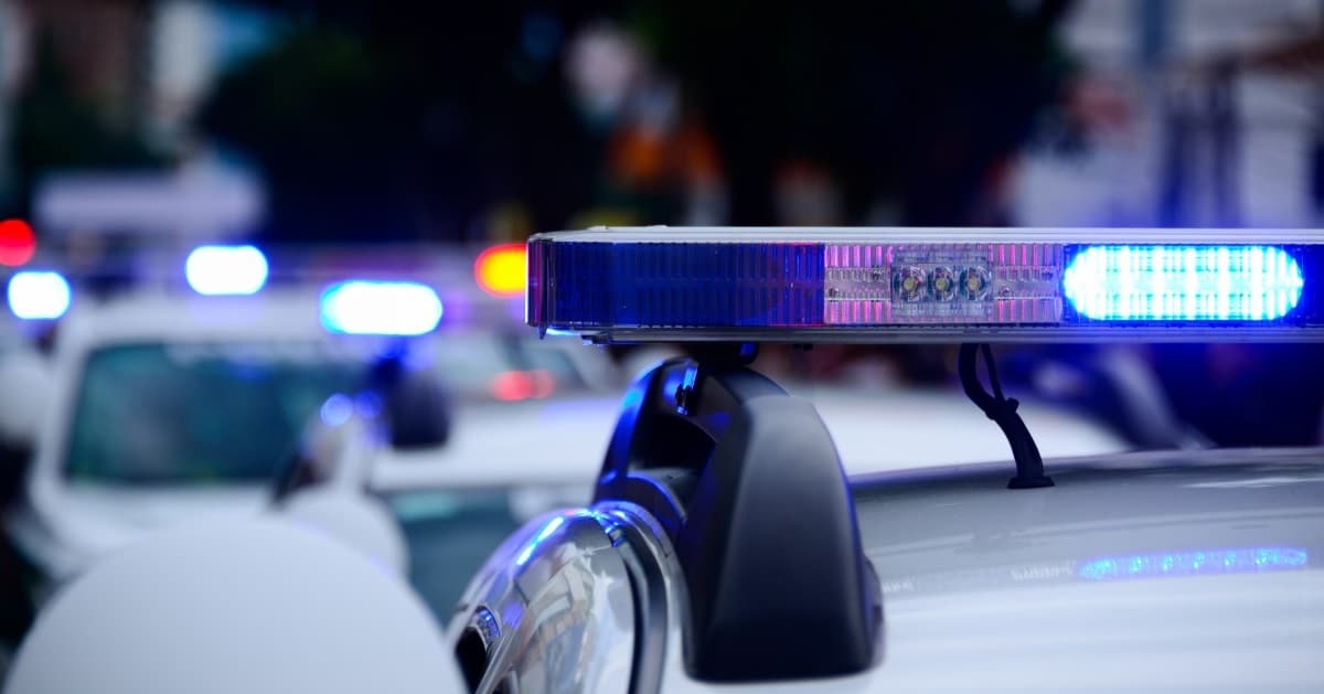 1 Of 2 Masked Men Who Threatened To Kill Bar Patrons And Employees During Armed Robbery Dies After Being Shot By Victim