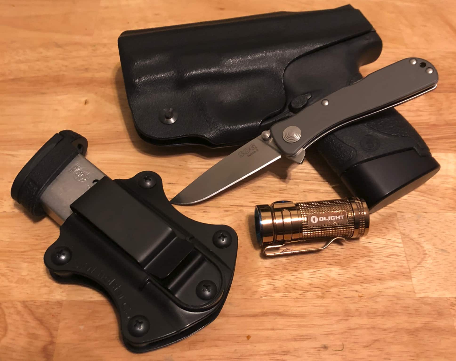 #DIGTHERIG – Chris and his Smith & Wesson M&P Shield in a Minimalist Holster