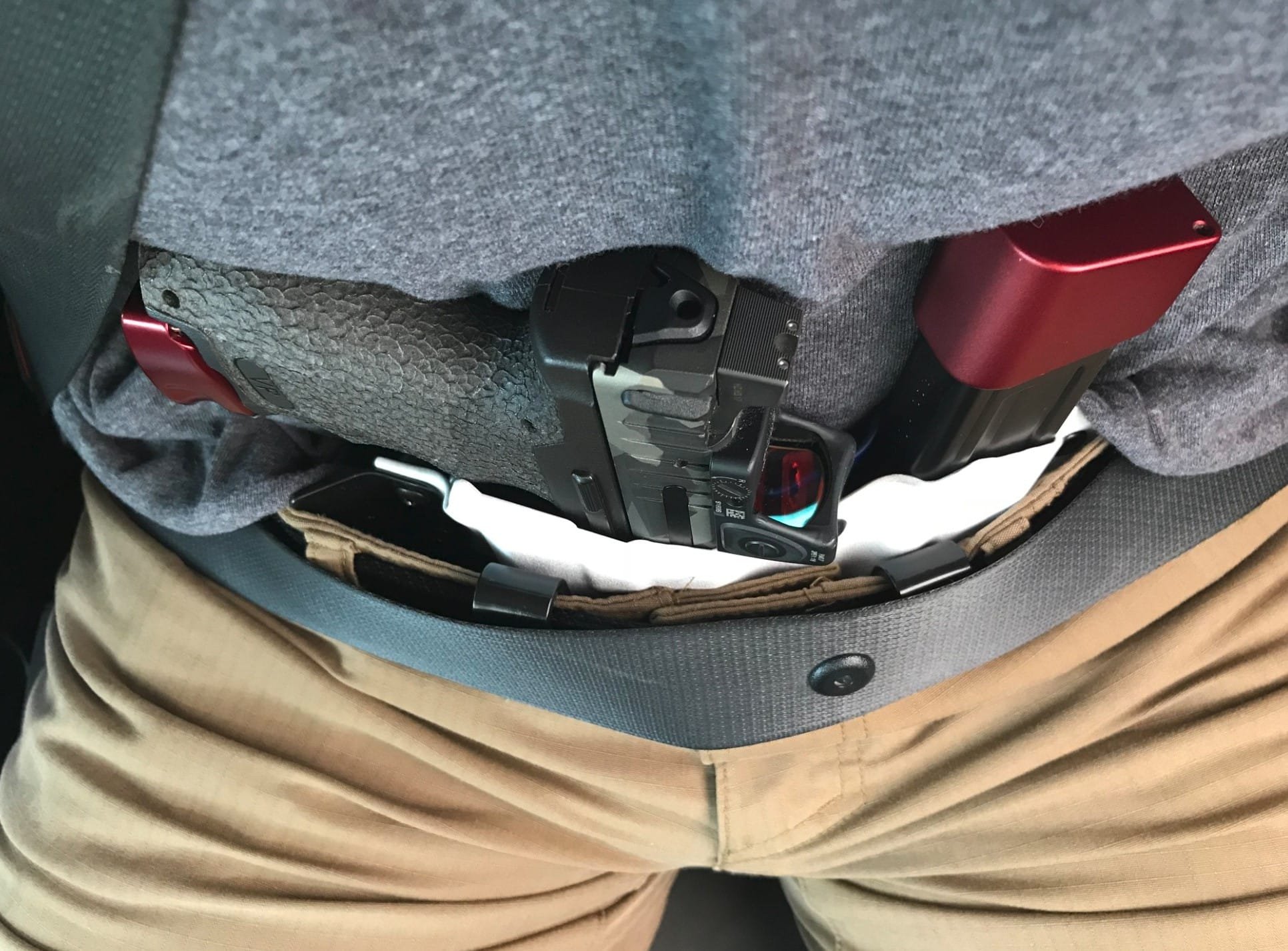 #DIGTHERIG – Chris and his HK VP9SK in a T-Rex Holster