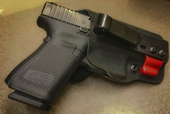 #DIGTHERIG – Chance and his GLOCK 19 in a G-Code Holster