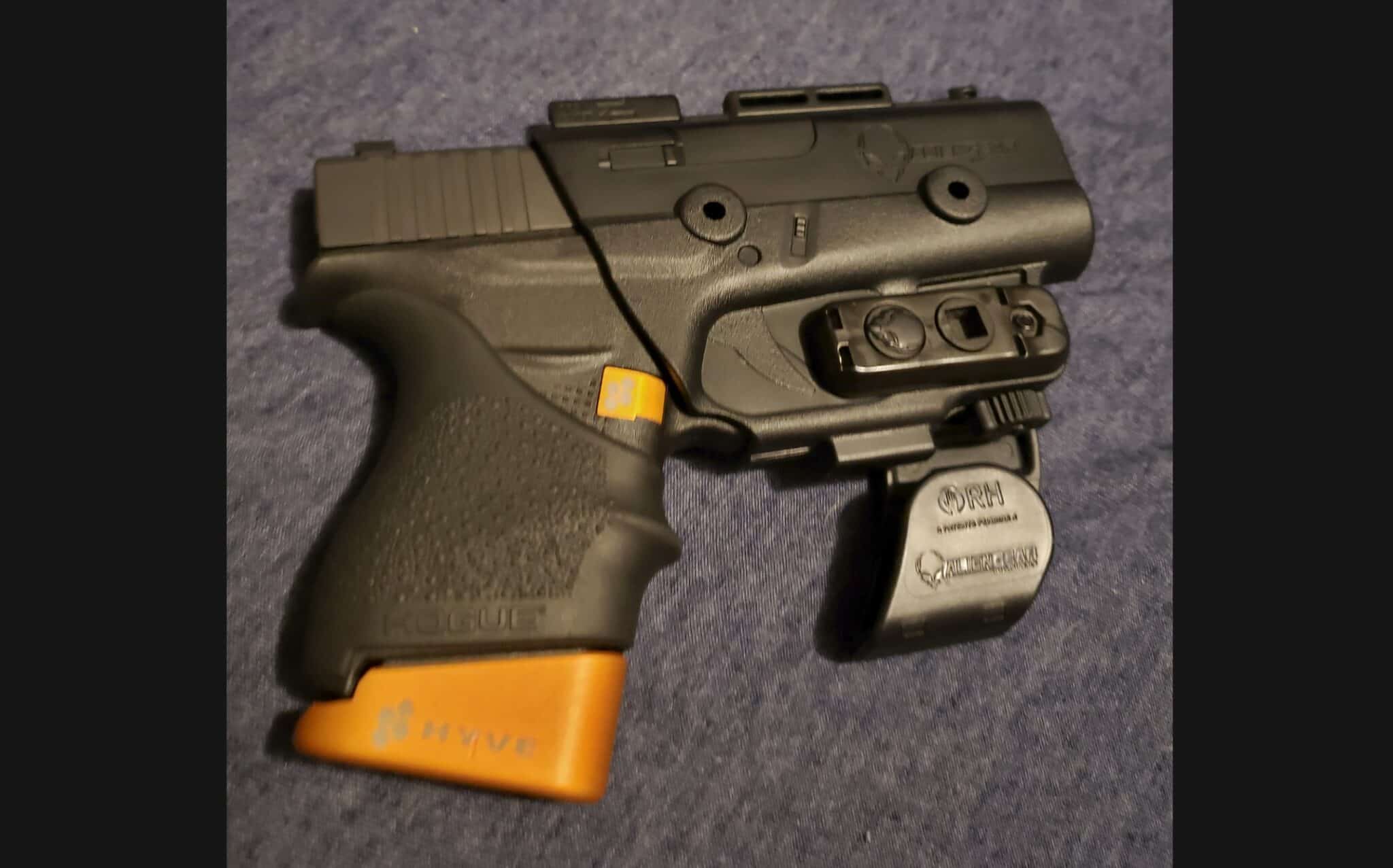 #DIGTHERIG – Rob and his GLOCK 43 in an Alien Gear Holster