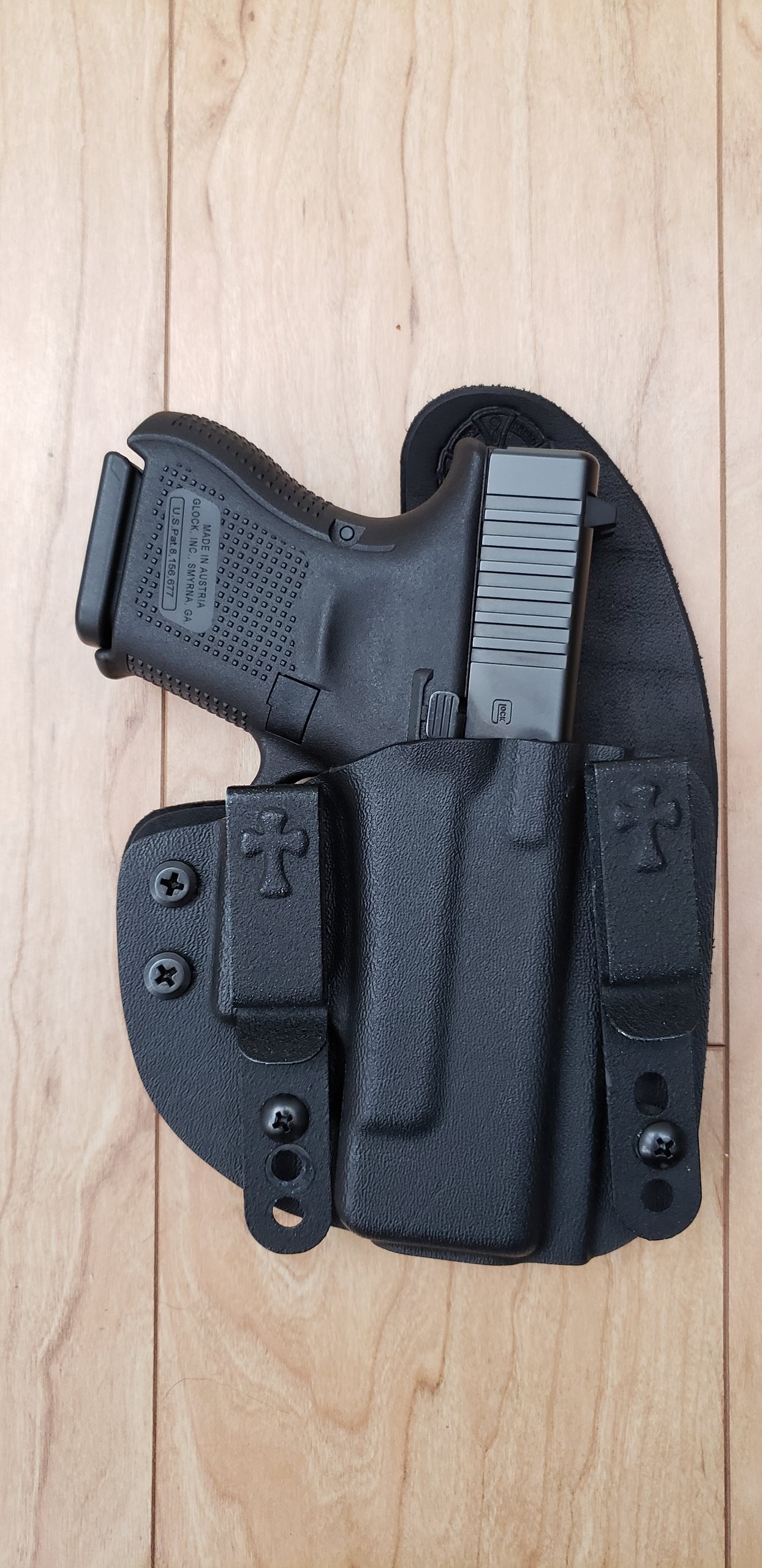 [HOLSTER REVIEW] “The Reckoning” Holster by CrossBreed Holsters