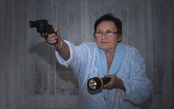 Elderly Woman Survives After Killing Intruder, Suffering Heart Attack