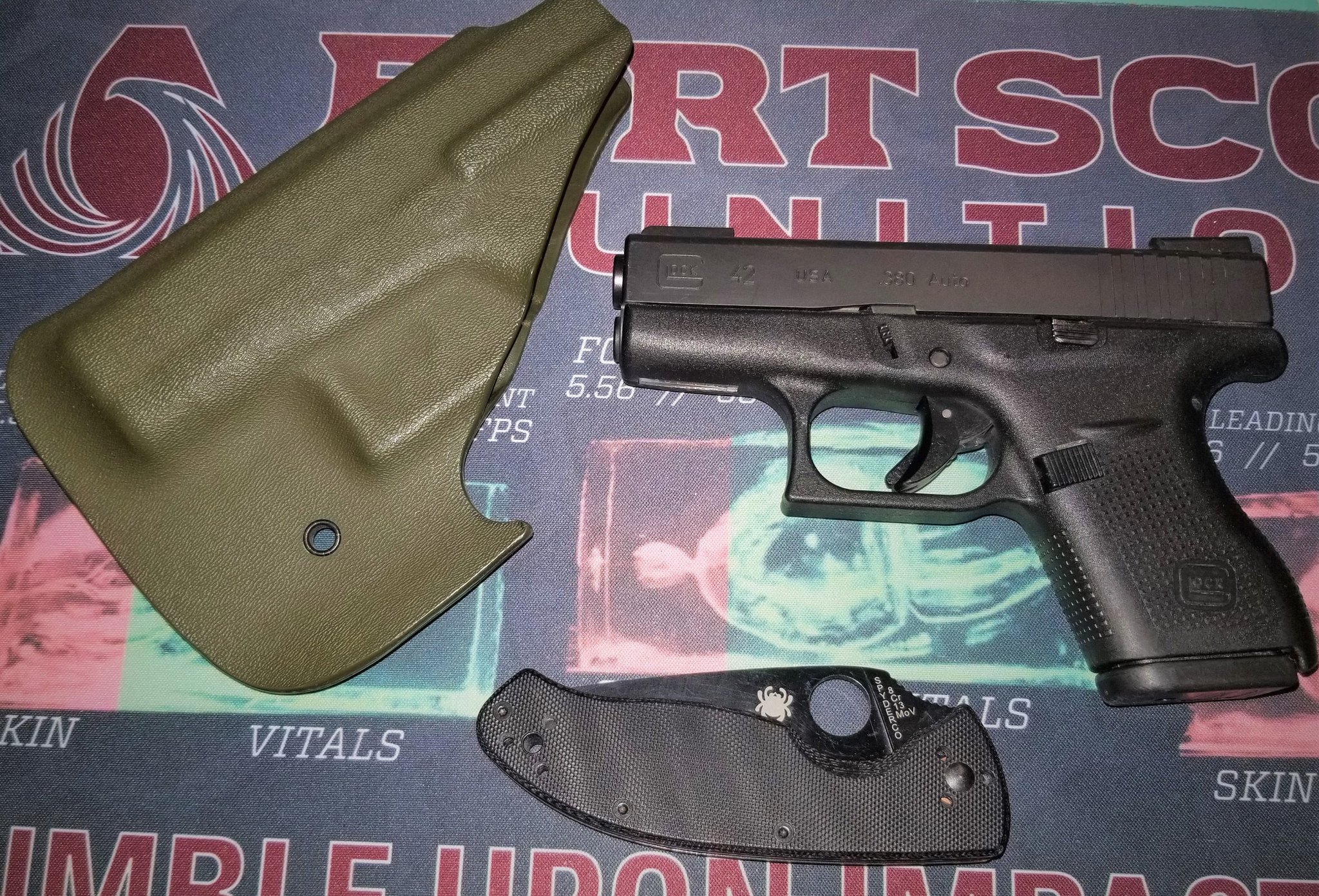 #DIGTHERIG – Brian and his Glock 42 in a Vedder Holster