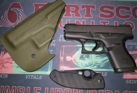 #DIGTHERIG – Brian and his Glock 42 in a Vedder Holster