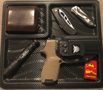 #DIGTHERIG – Paul and his Sig Sauer P320C in a We The People Holster