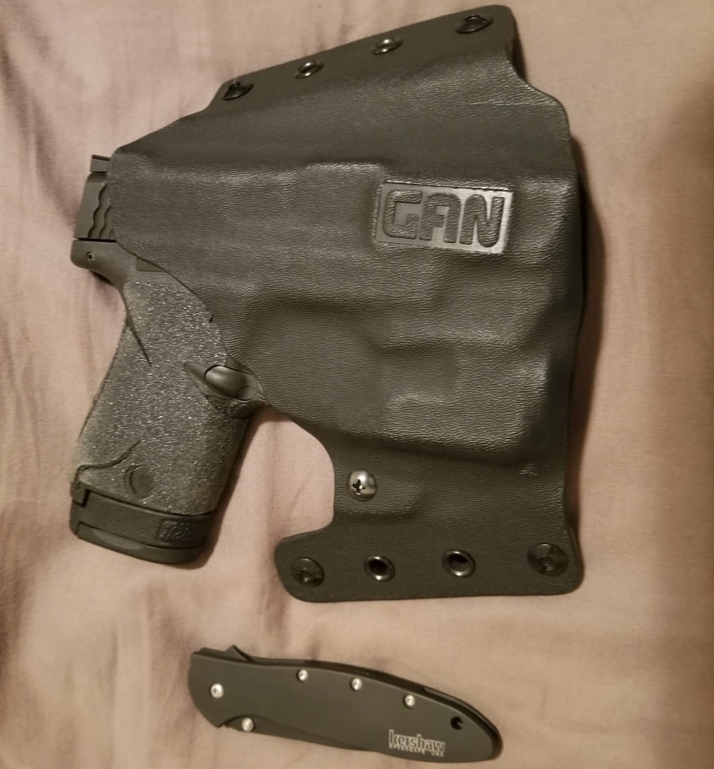 #DIGTHERIG – Budmam and his Smith & Wesson M&P 40 in a Gan Custom Holster
