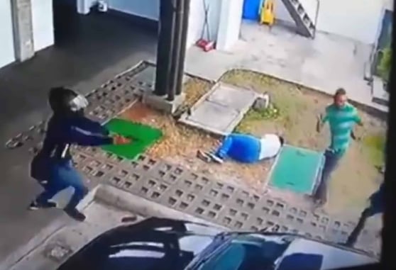 Crazy Armed Self-Defense Caught On Camera Outside Bank, All Three Thugs Meet End