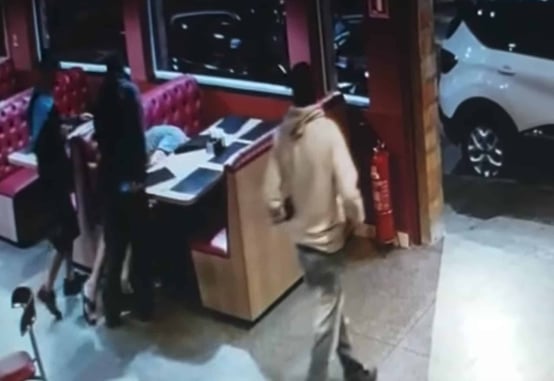 [VIDEO] Armed Robber Loses Grip, Gets Shot With His Own Gun