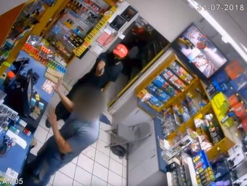 [VIDEO] No F’s Given Robber Shoots Man In Head; Why Compliance Doesn’t Always Work