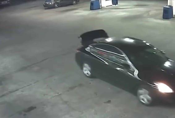 [WATCH] Quick Thinking College Student Gets Out Of Trunk After Being Kidnapped By Armed Felon