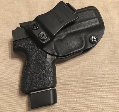 #DIGTHERIG – Matt and his Kahr PM9 in a Badger Concealment Holster