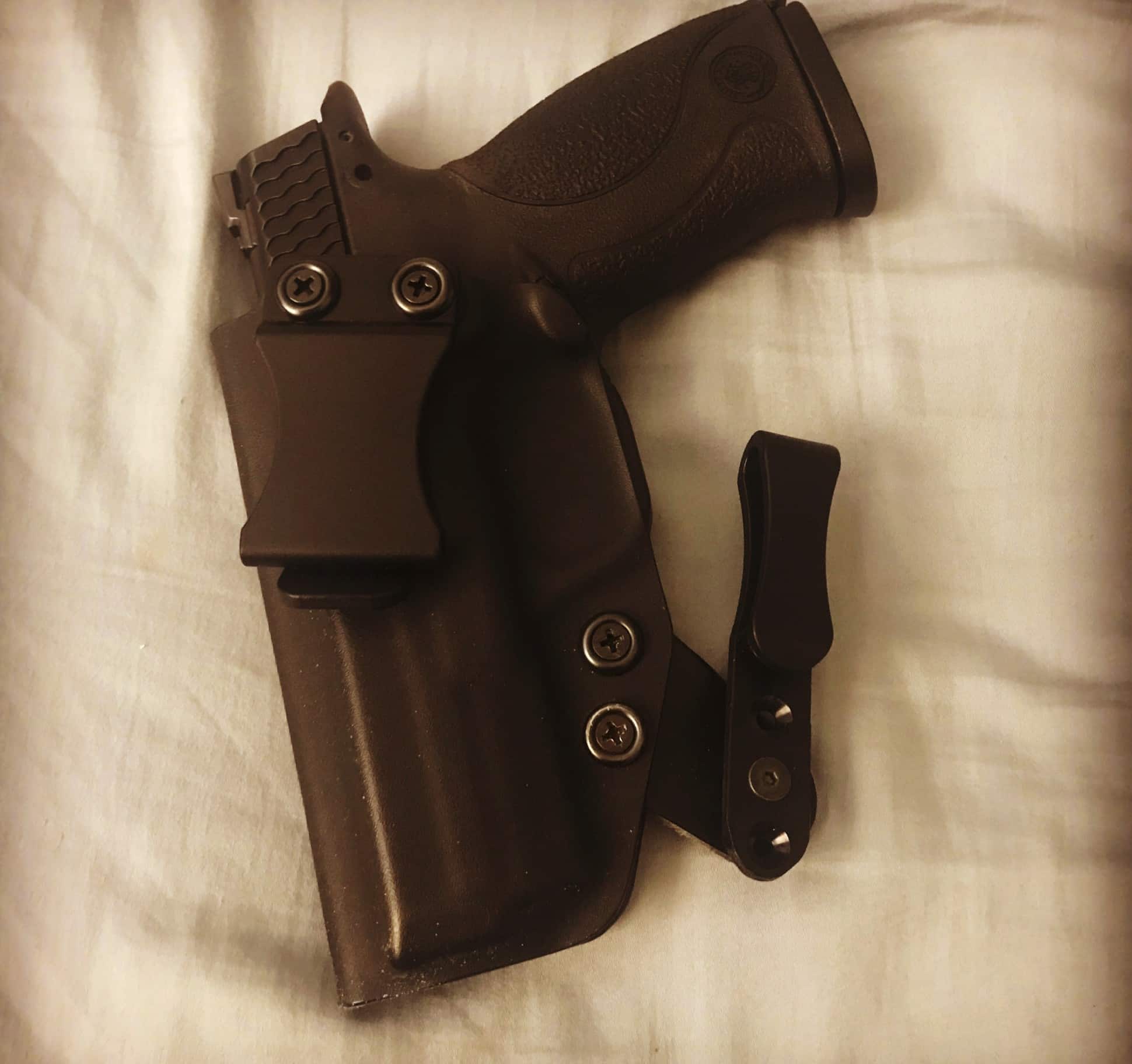 #DIGTHERIG – John and his Smith & Wesson M&P 9mm in a Concealment Express Holster